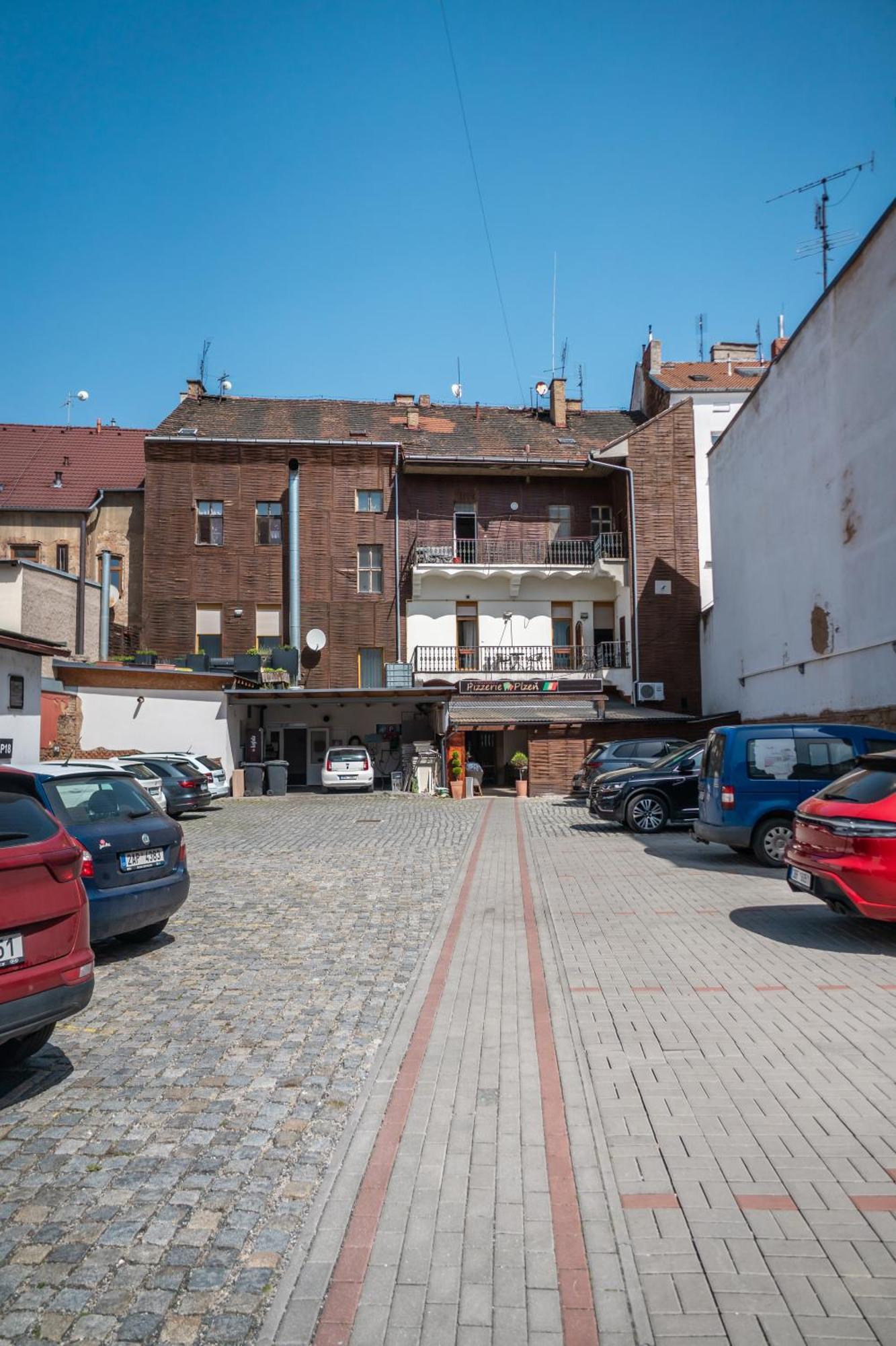 Hotel Plzen Exterior photo